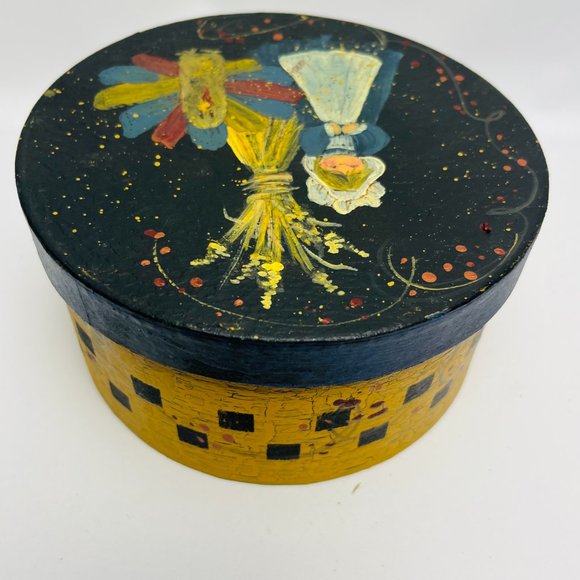 Hand Painted Little Girl Bird 6" Lidded Round Cardboard Box Vtg Signed - Picture 8 of 9
